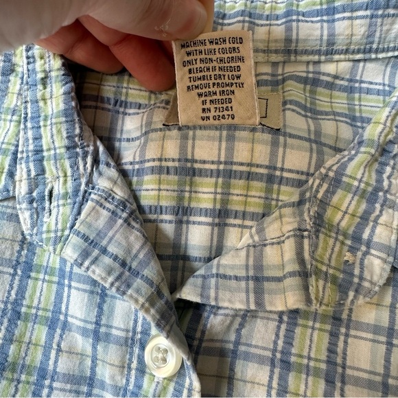 L.L. Bean Women’s Button Front Short Sleeve Shirt | Medium - Picture 5 of 7